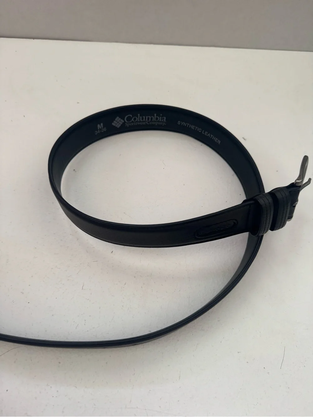 Columbia men's black leather belt size medium 34-36